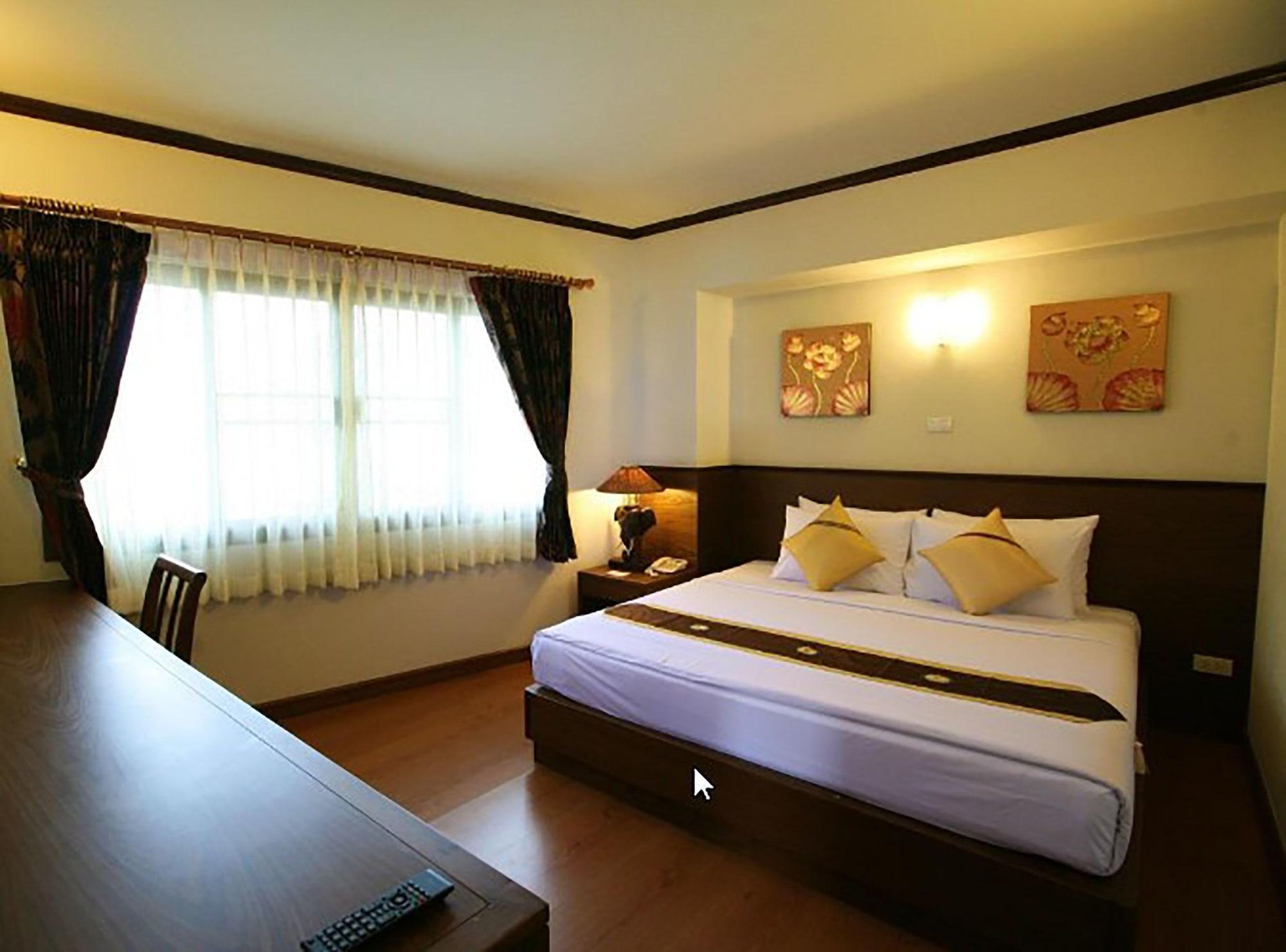 Top North Hotel Chiang Mai Exterior foto